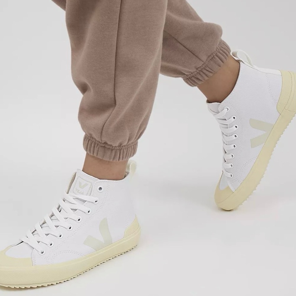 NIB Veja Nova HT Sneakers Canvas White Butter Sole Size 7